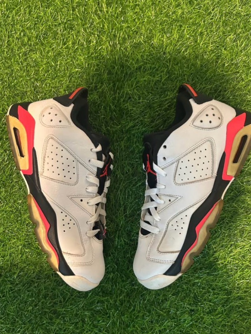 Jordan Men's White, Black and Red Retro Sneakers